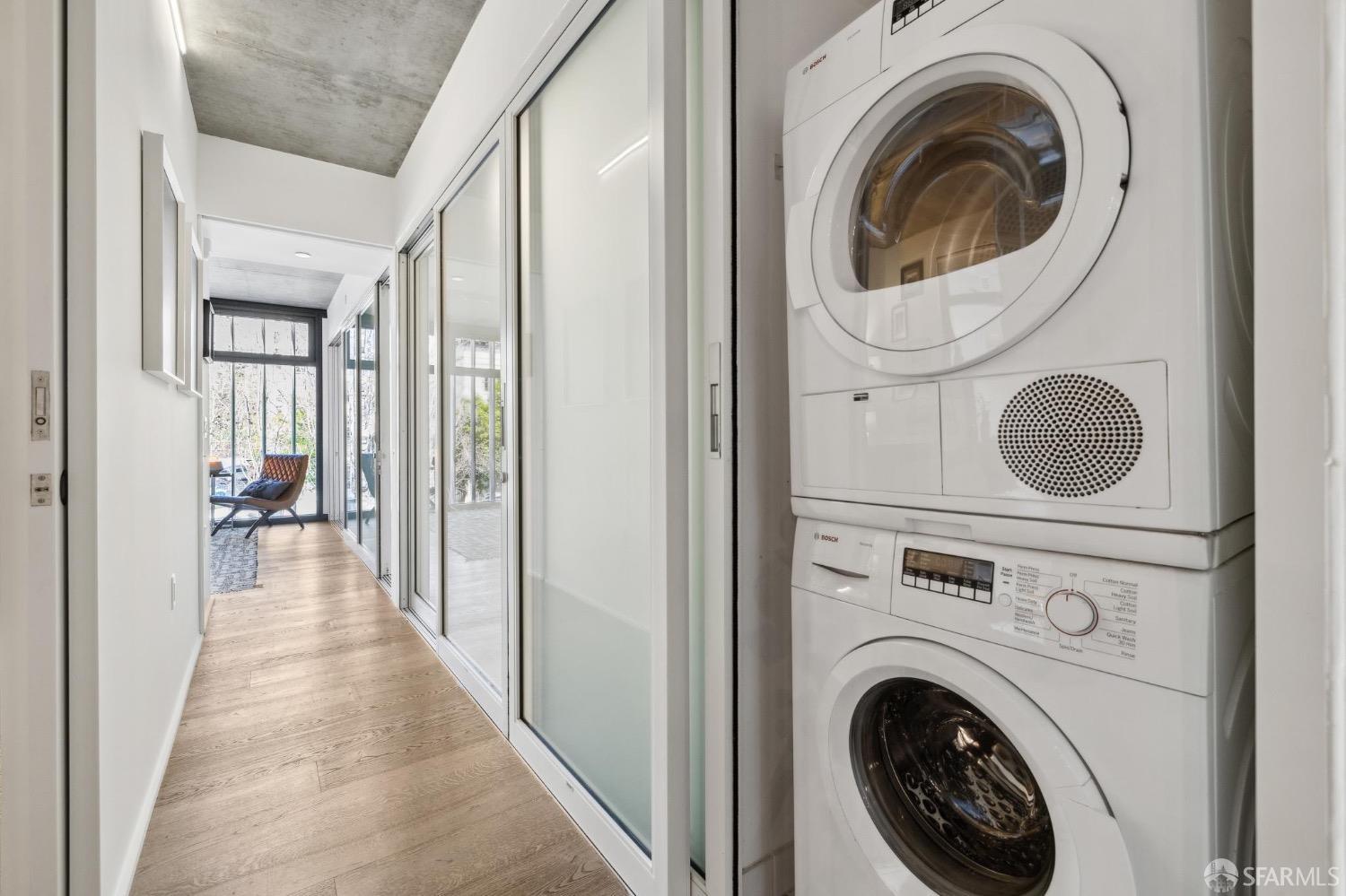 8 Octavia Street # 404