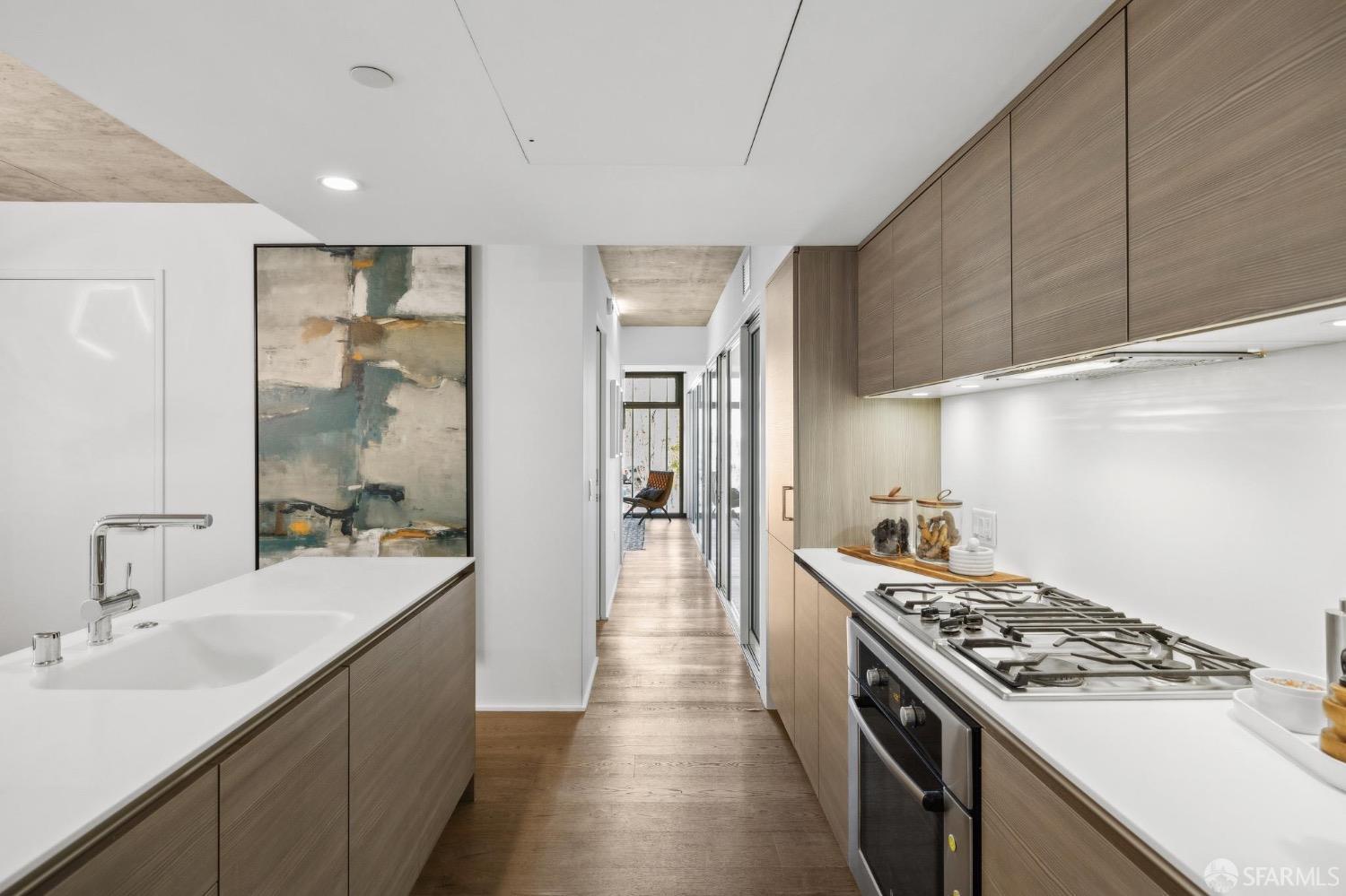 8 Octavia Street # 404