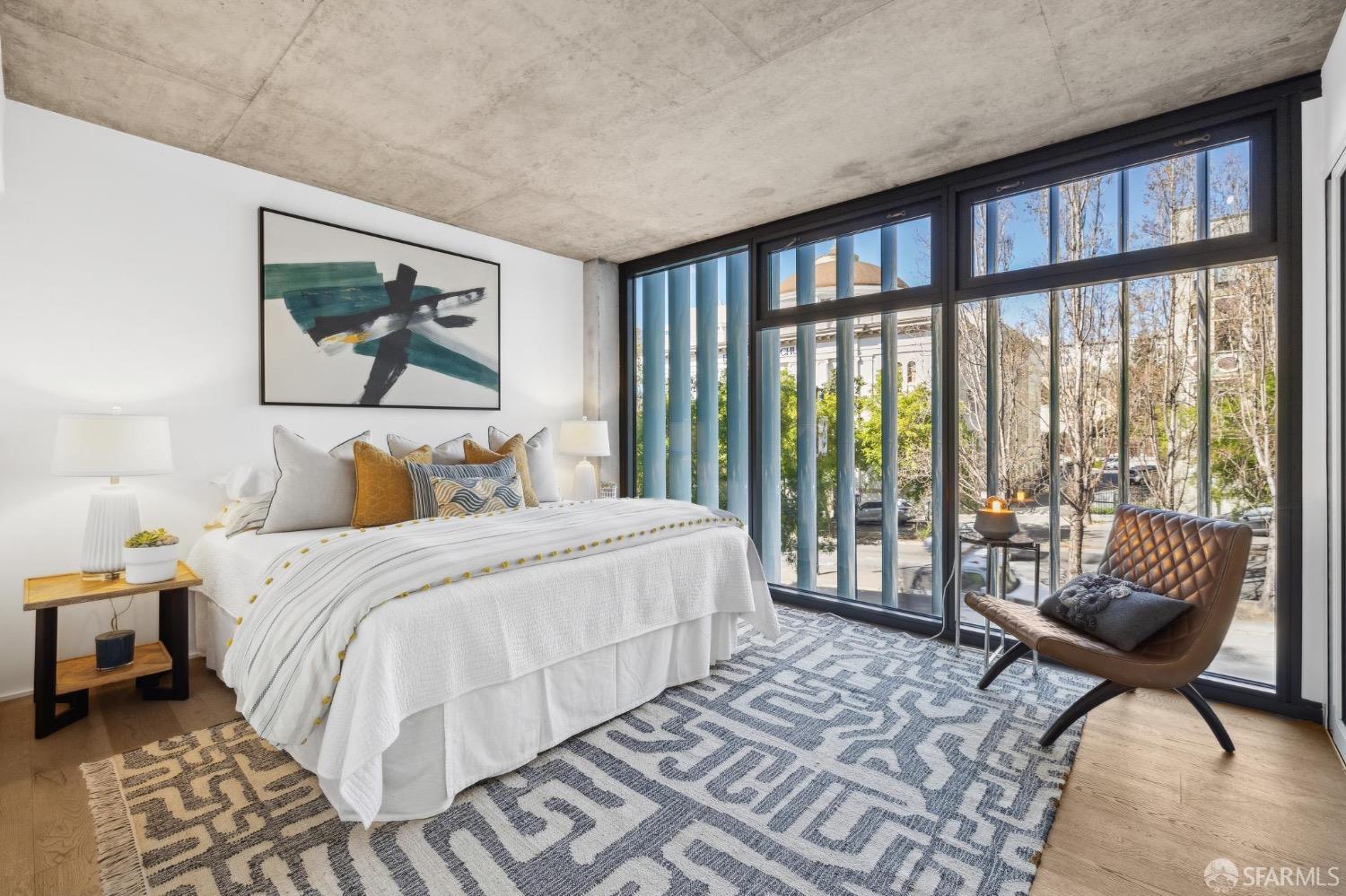 8 Octavia Street # 404