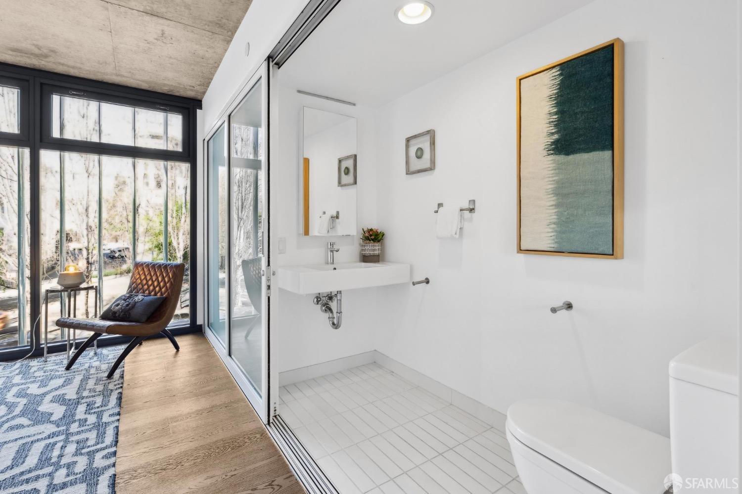 8 Octavia Street # 404