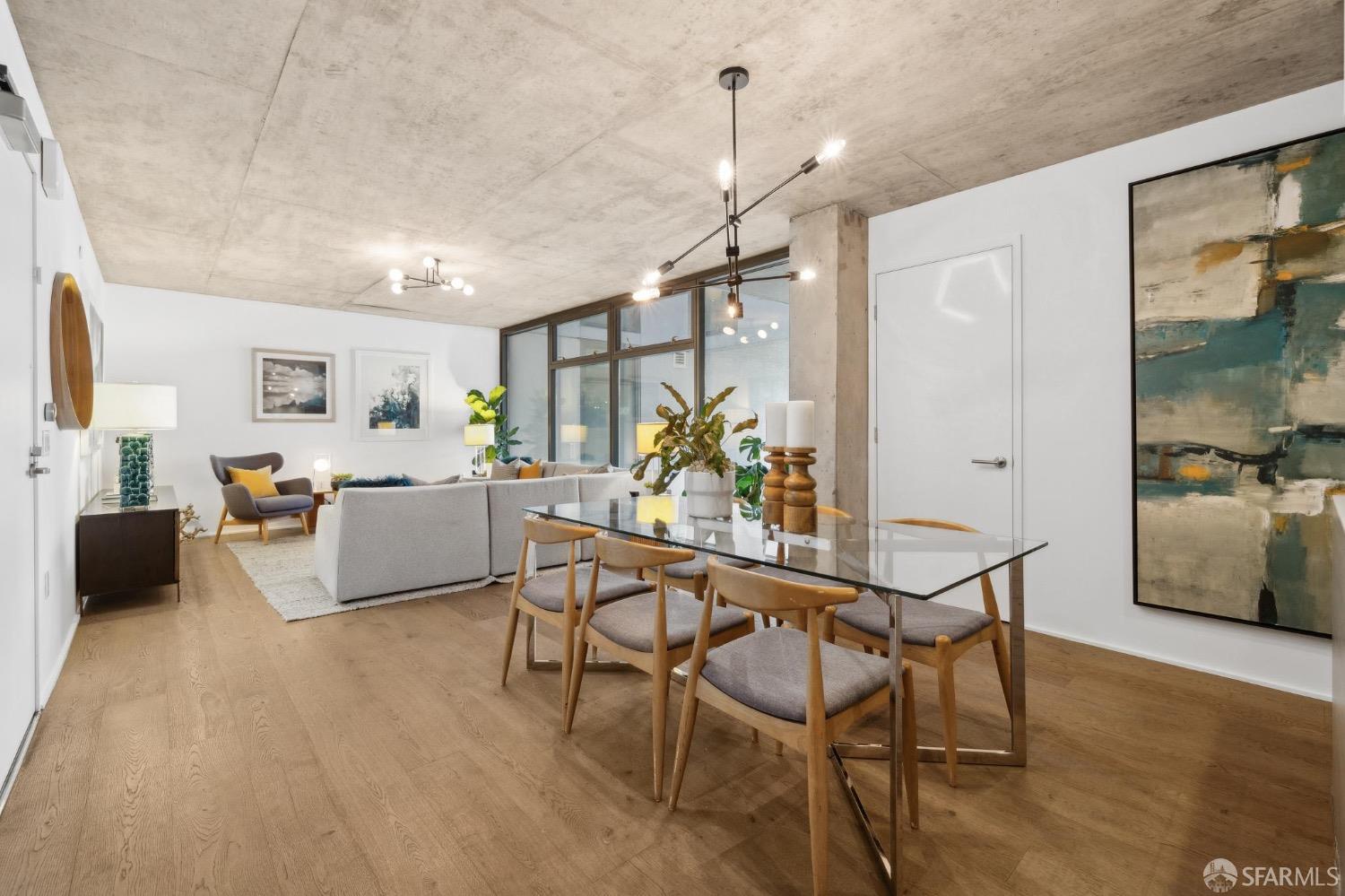 8 Octavia Street # 404