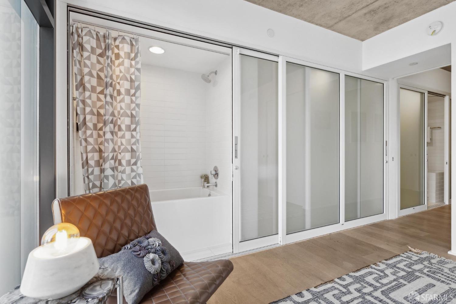 8 Octavia Street # 404