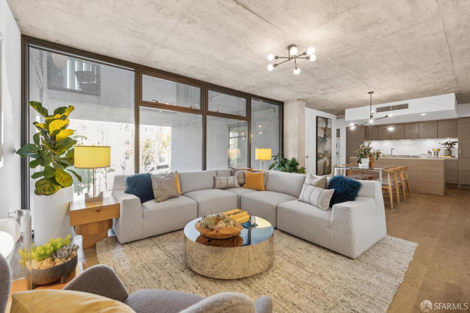 8 Octavia Street # 404