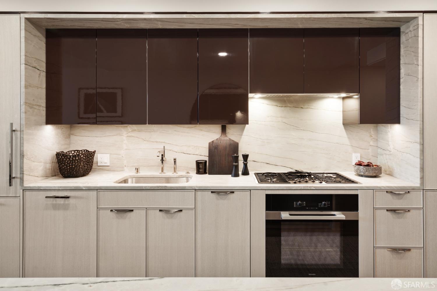 2525 Van Ness Avenue # 201