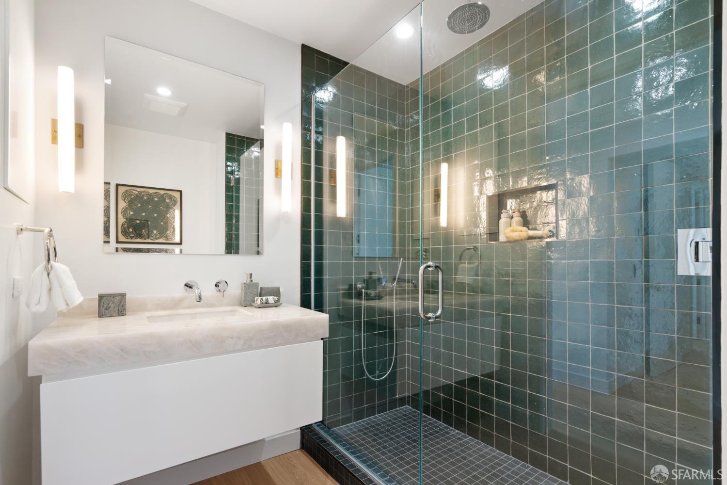 1070 Green Street # 801