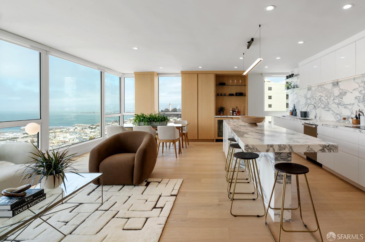 1070 Green Street # 801