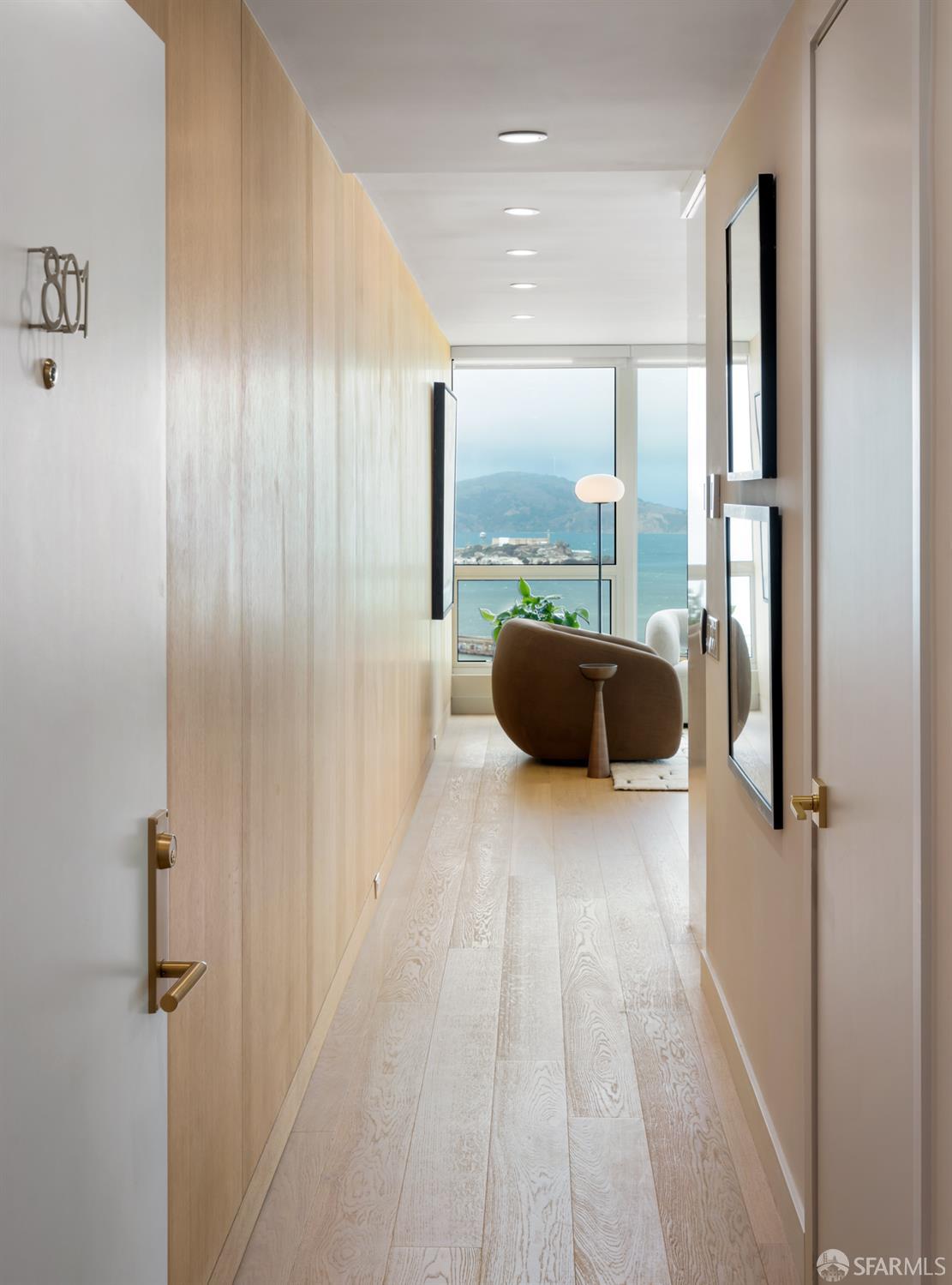 1070 Green Street # 801