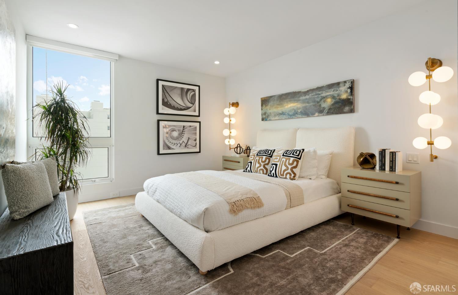 1070 Green Street # 801