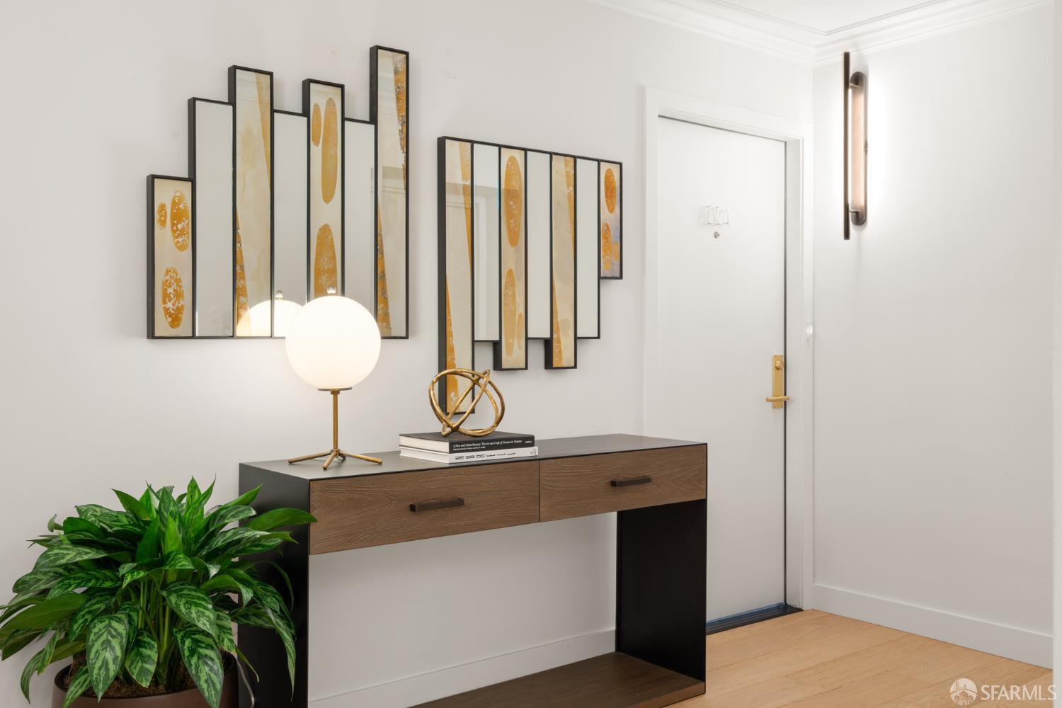 1070 Green Street # 801