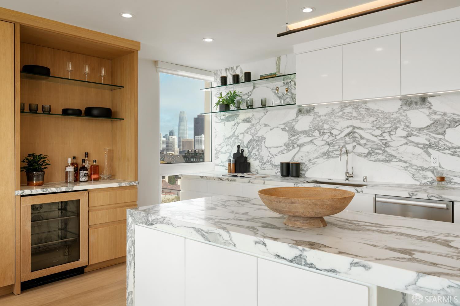 1070 Green Street # 801