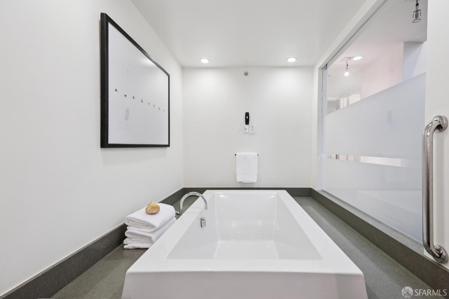 3208 Pierce Street # 408