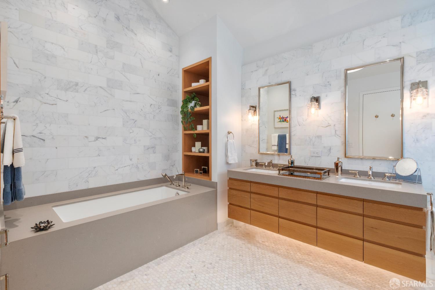 2215 California Street