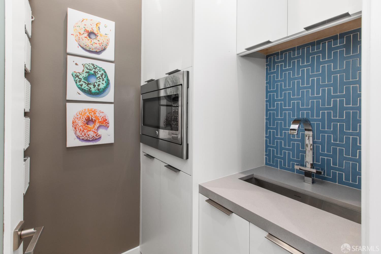 2215 California Street