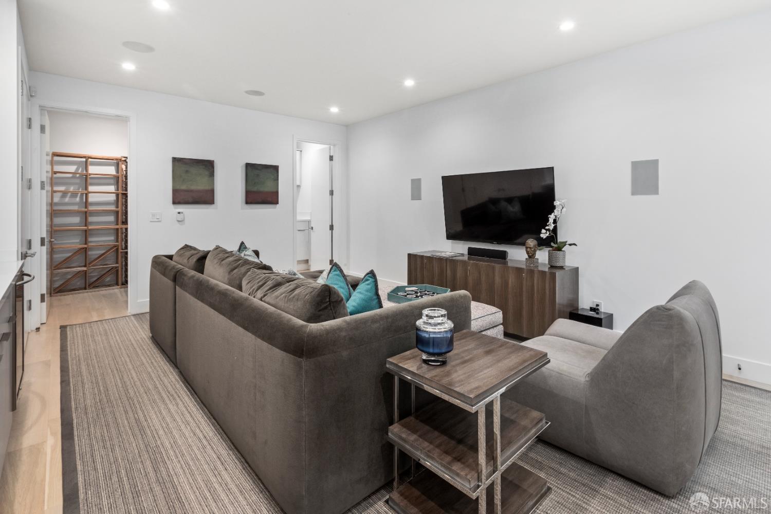 2215 California Street