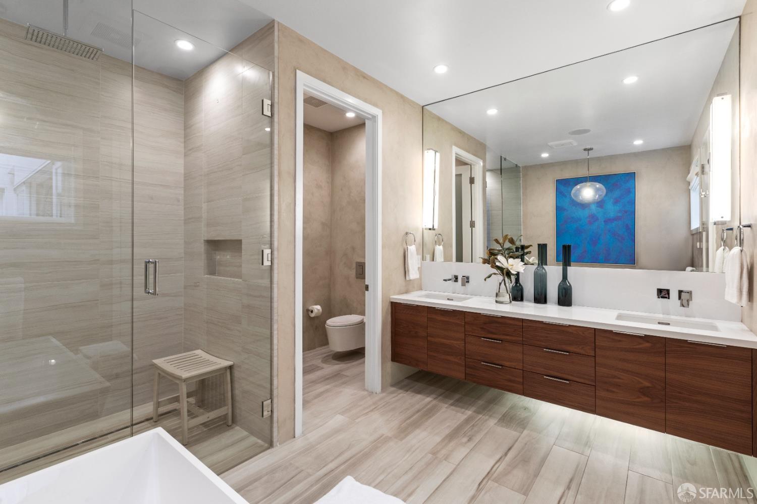 2215 California Street