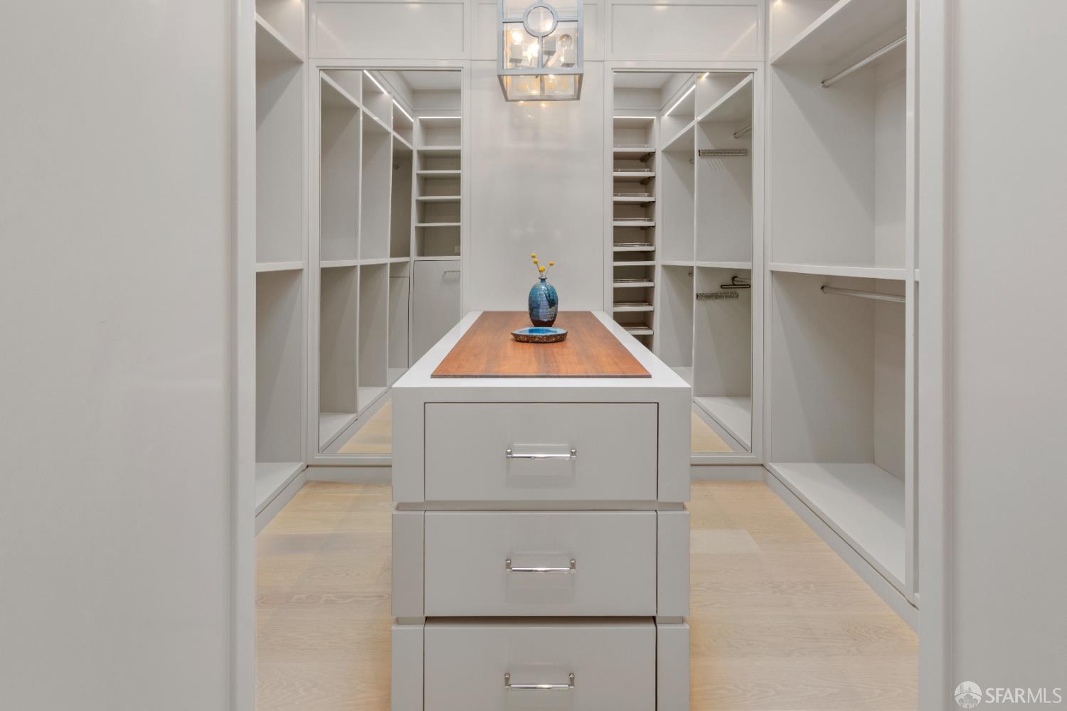 2215 California Street