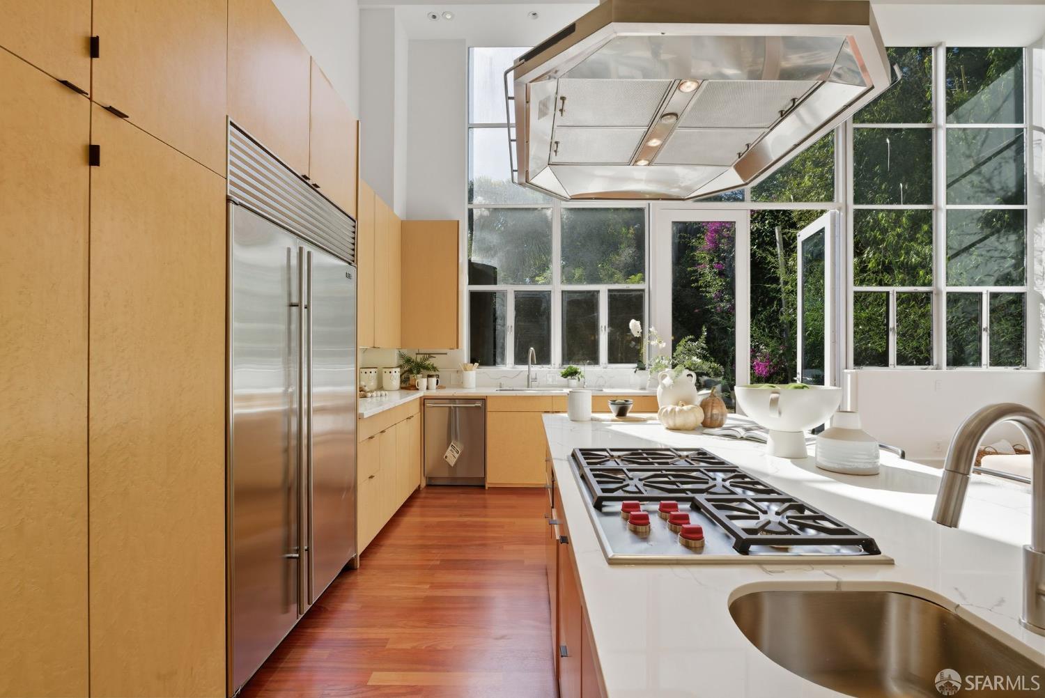 2121 Divisadero Street, San Francisco