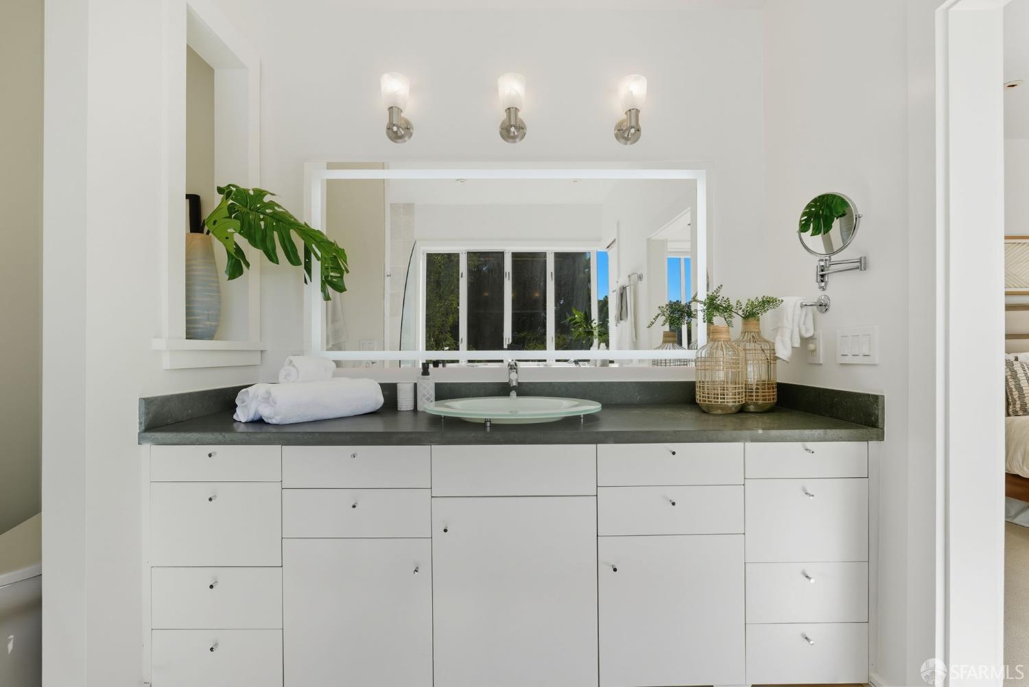 2121 Divisadero Street, San Francisco