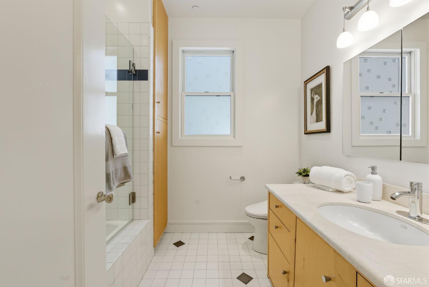 2121 Divisadero Street, San Francisco