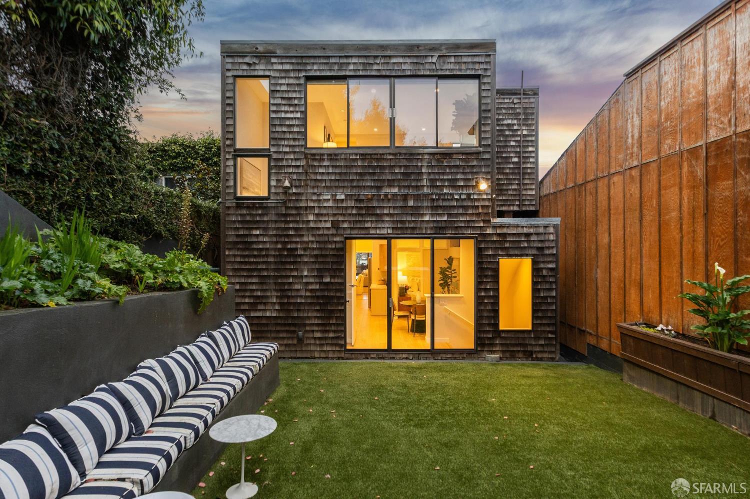 4335 Cesar Chavez Street