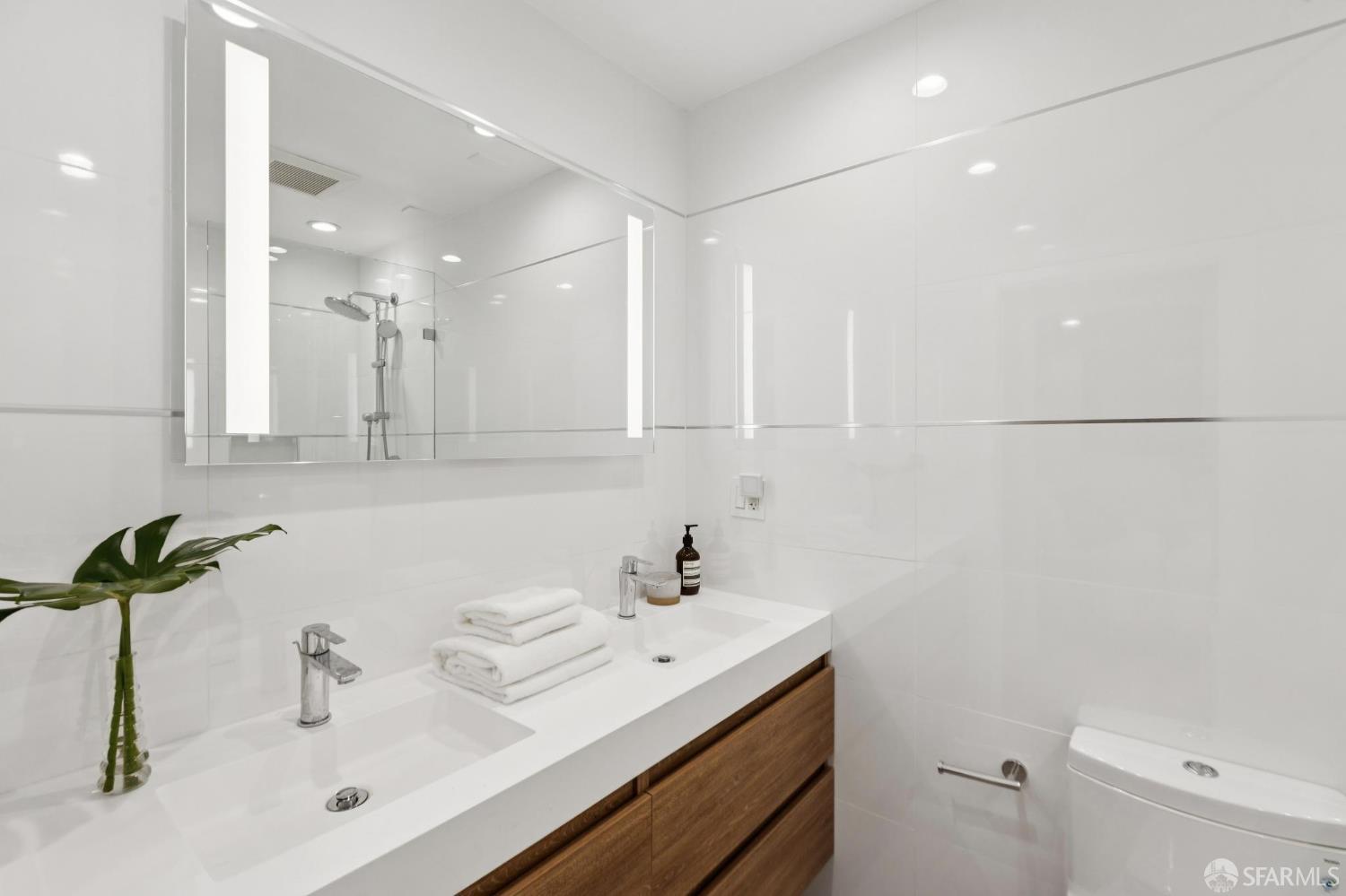 4335 Cesar Chavez Street