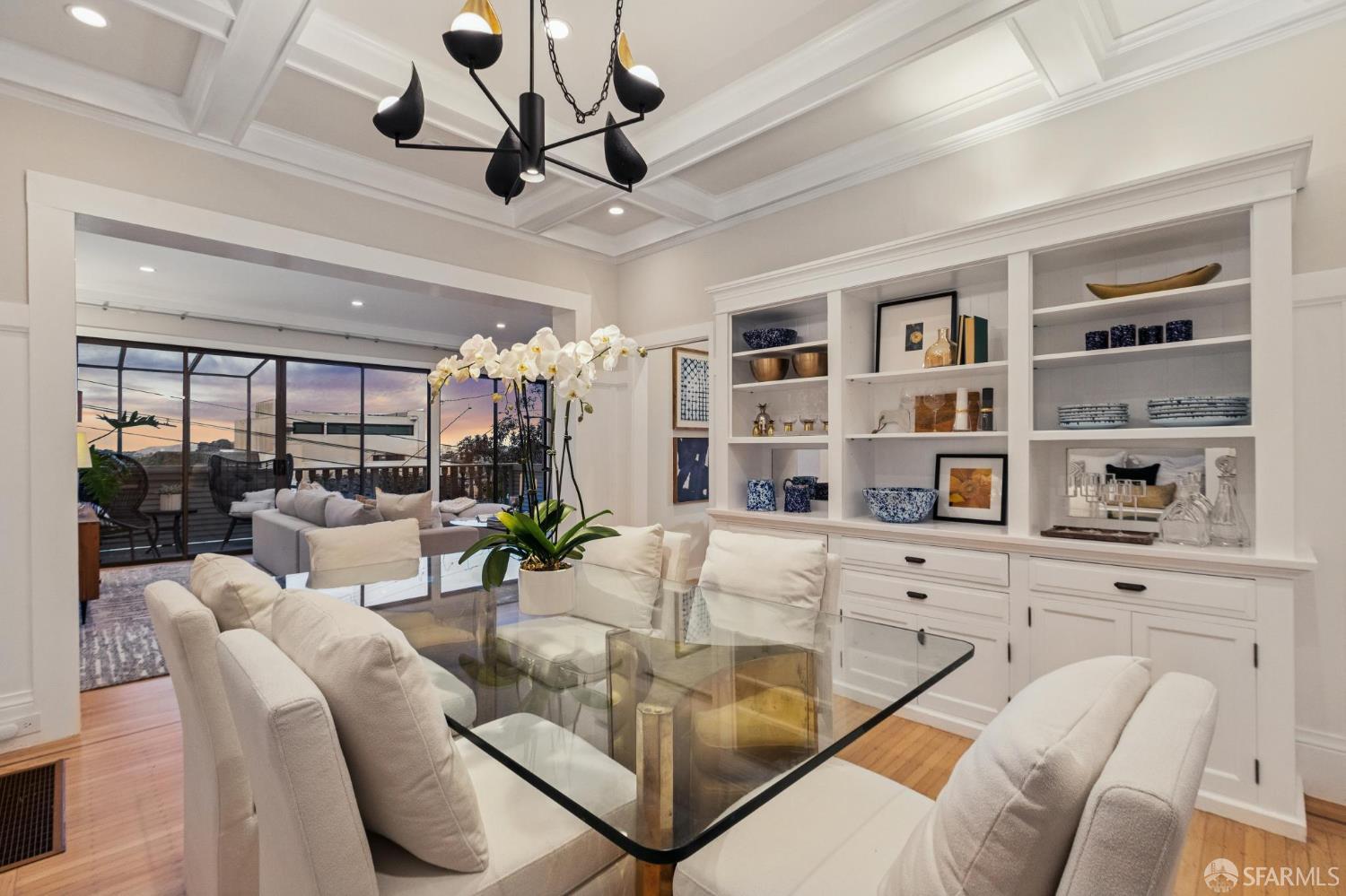 4335 Cesar Chavez Street