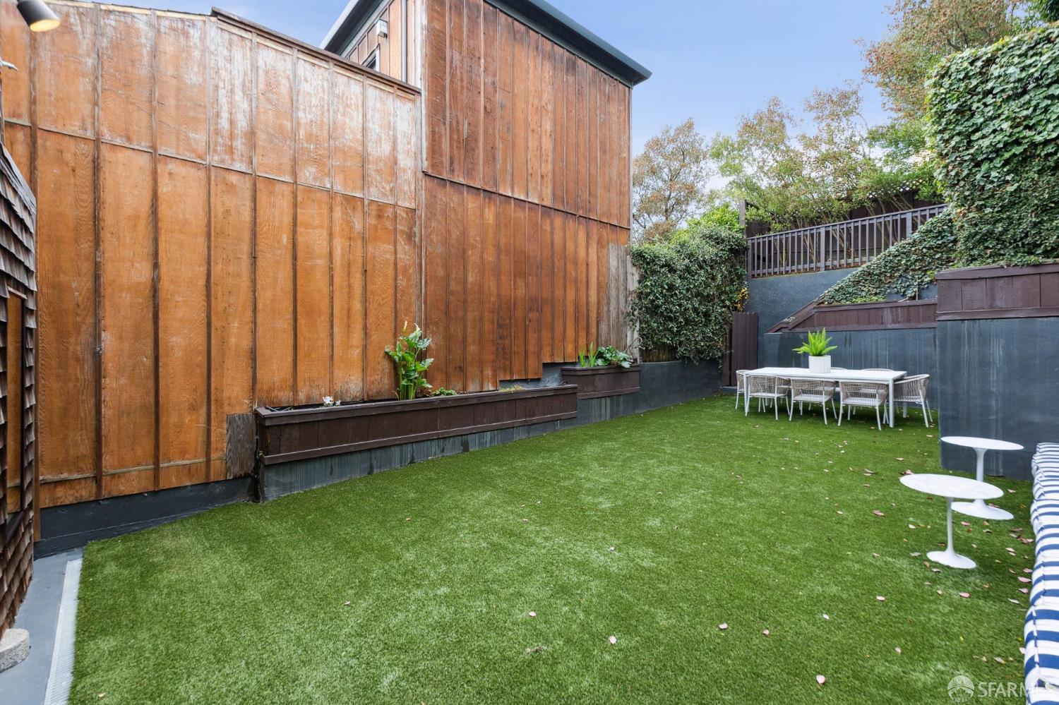 4335 Cesar Chavez Street