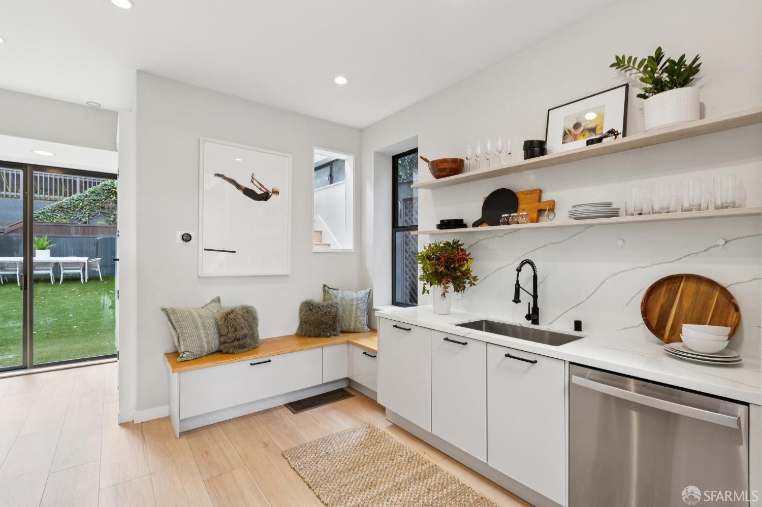 4335 Cesar Chavez Street