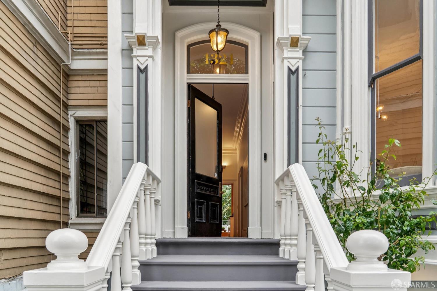 1321 S Van Ness Avenue