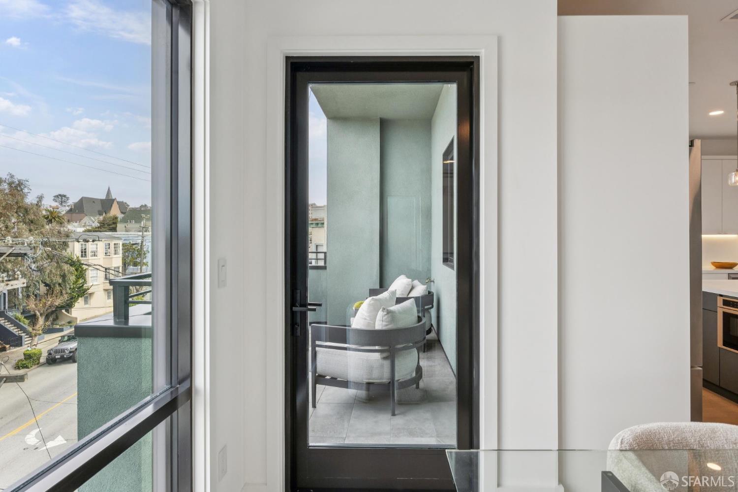 4135 California Street # 7