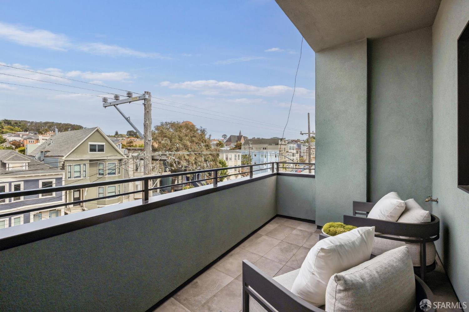 4135 California Street # 7