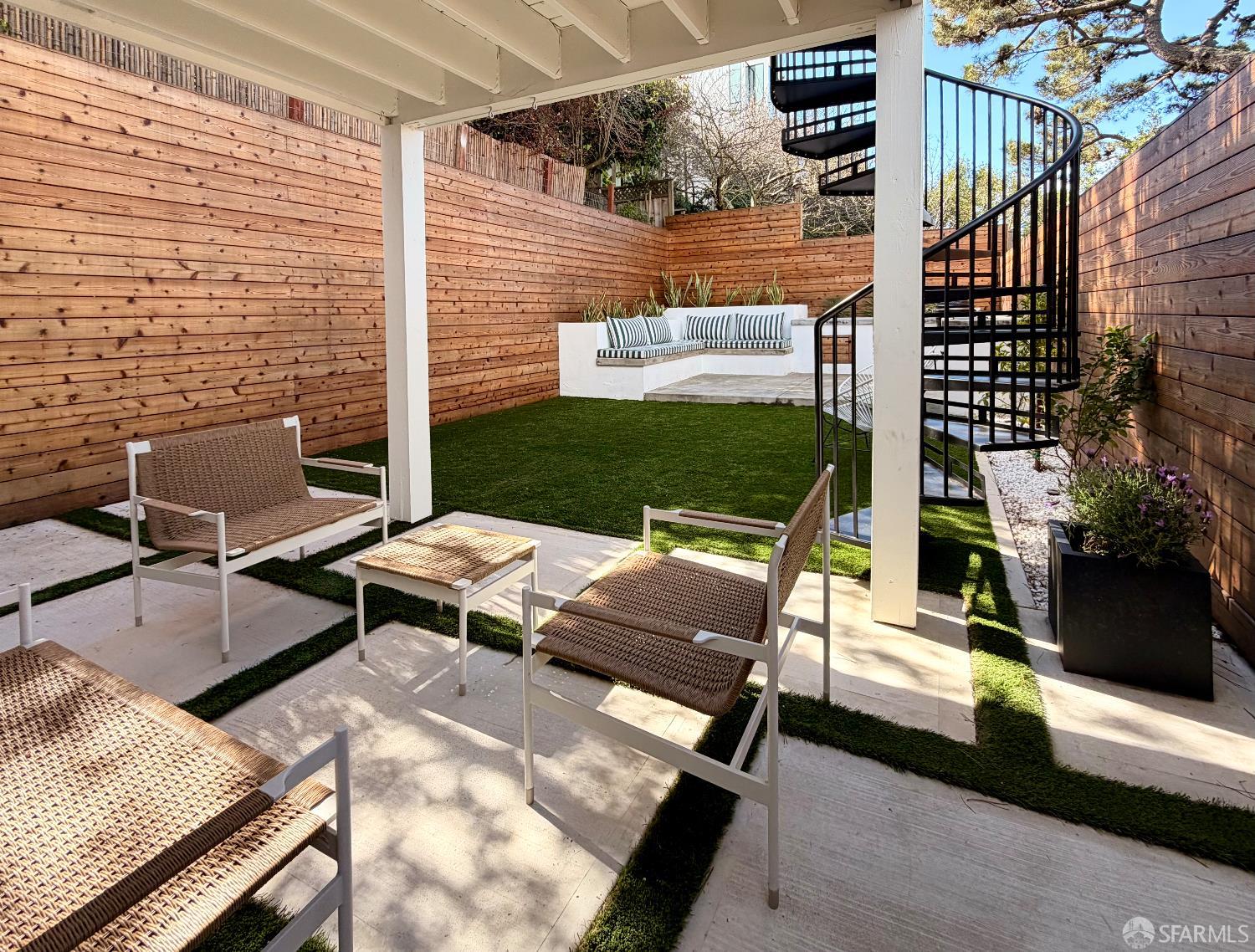 618 Sanchez Street