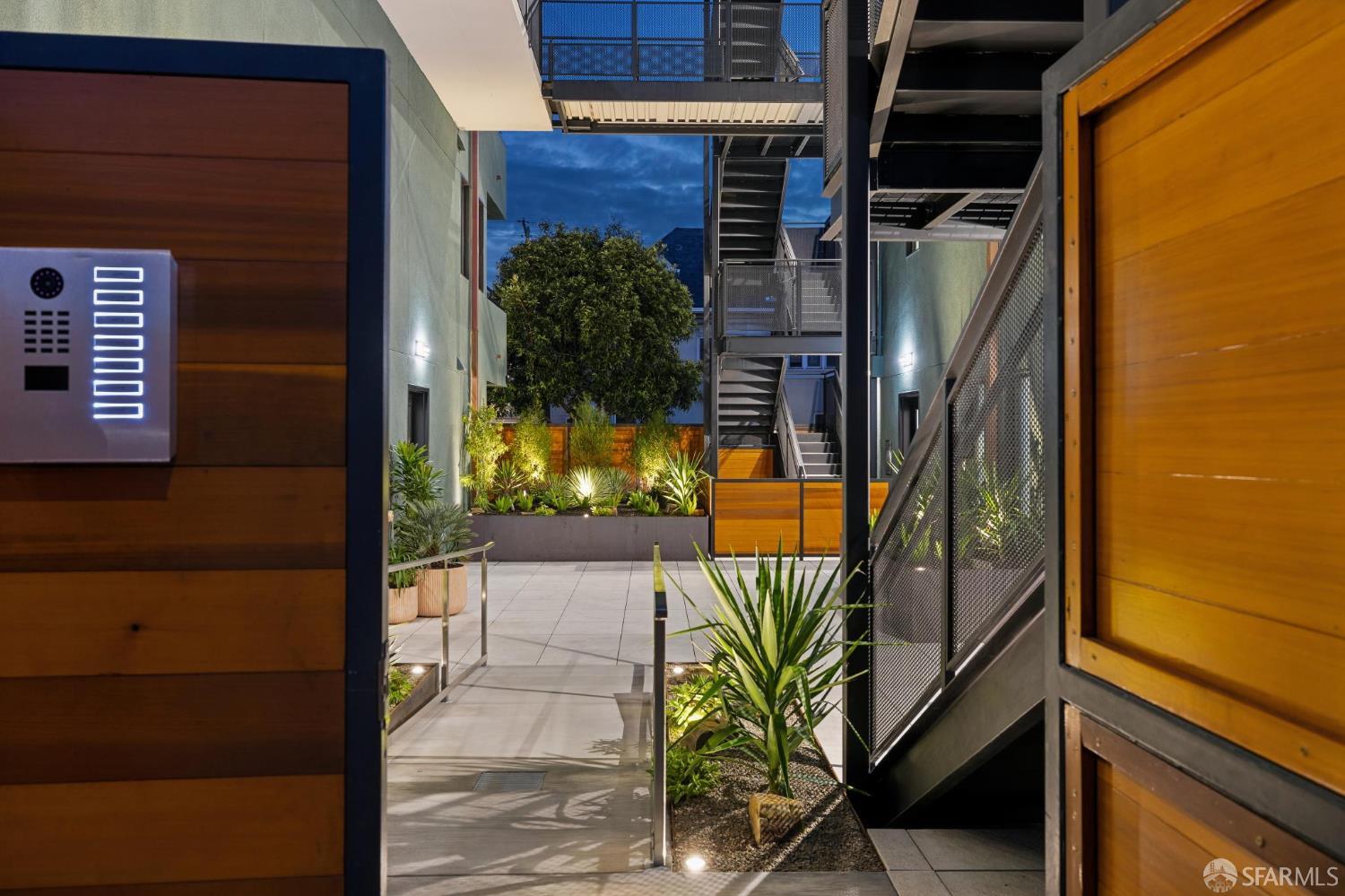 4135 California Street # 6