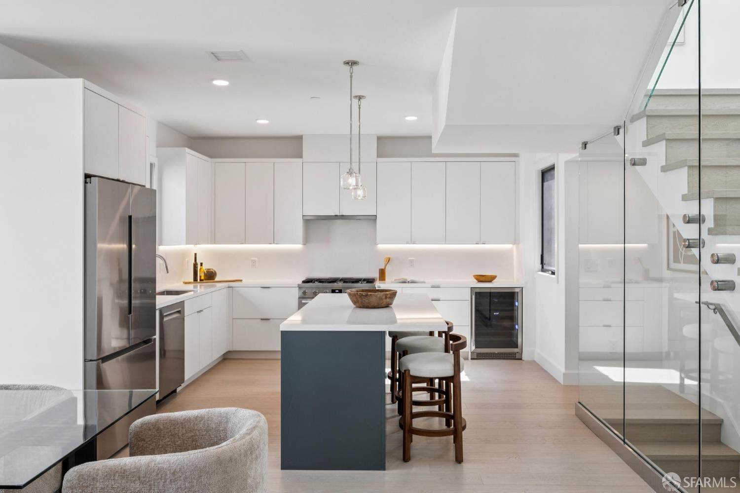 4135 California Street # 6