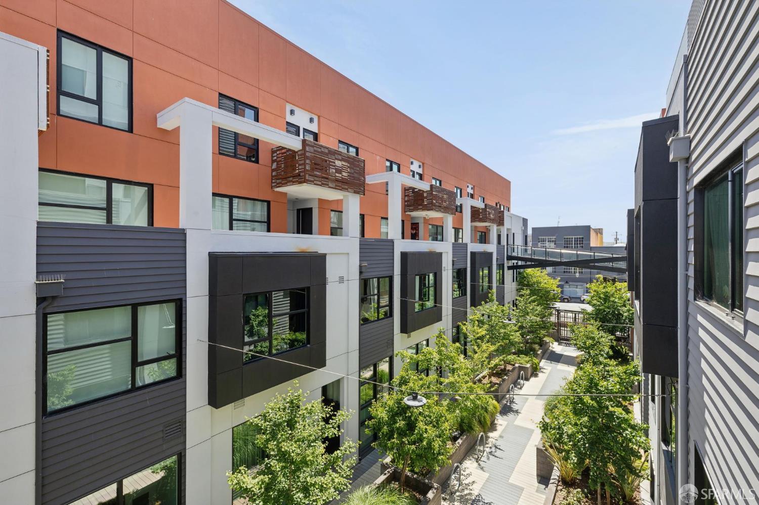 1288 Howard Street # 330