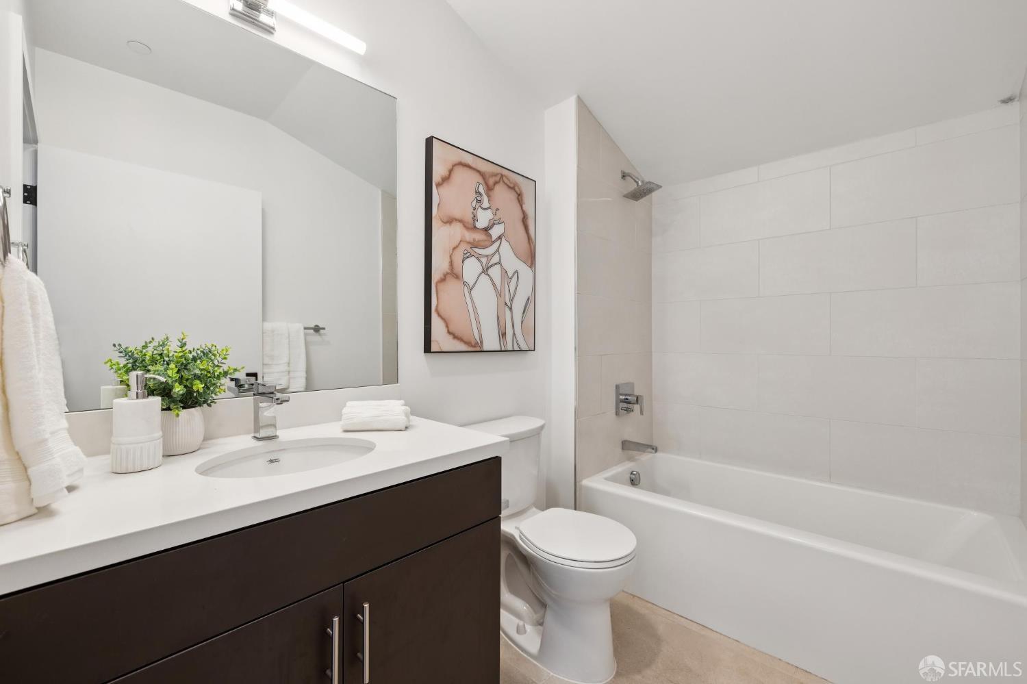 1288 Howard Street # 330