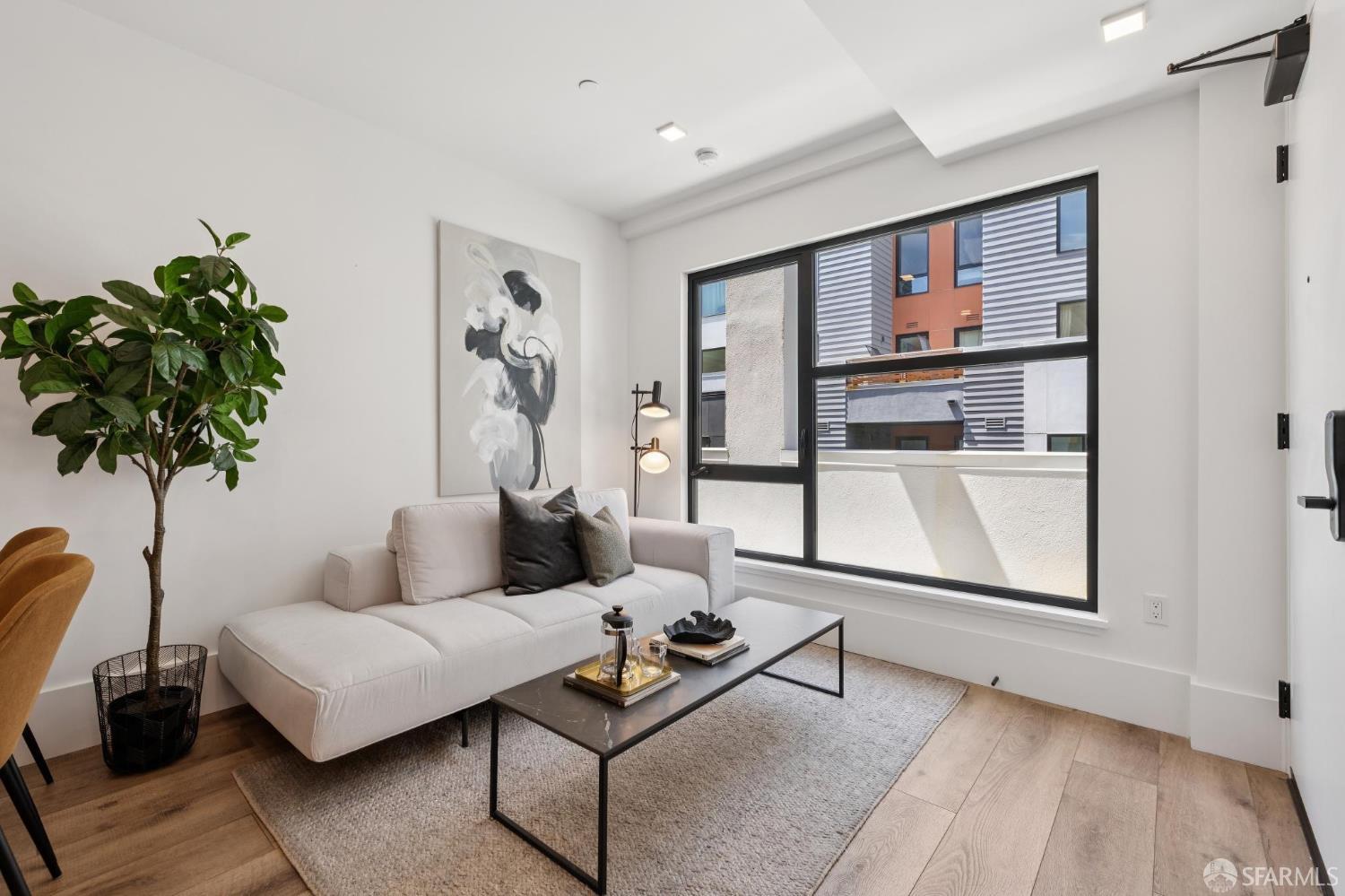 1288 Howard Street # 330