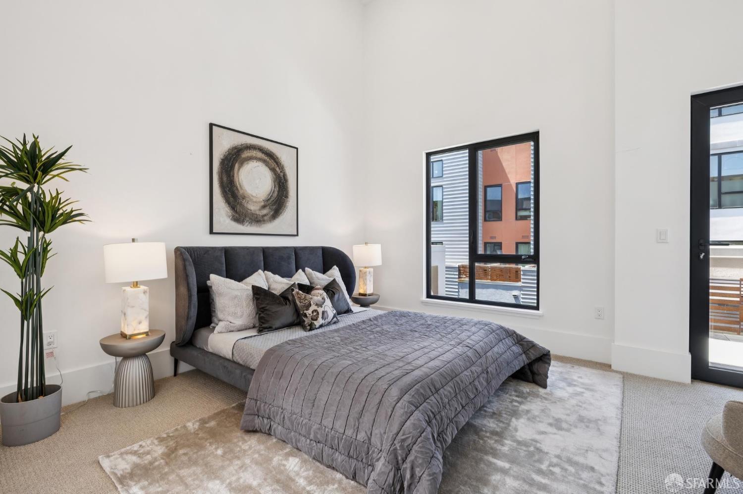 1288 Howard Street # 330