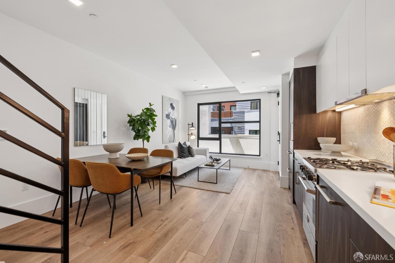 1288 Howard Street # 330