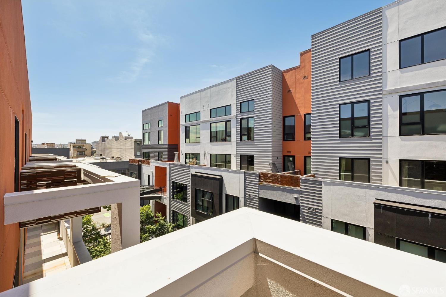 1288 Howard Street # 330