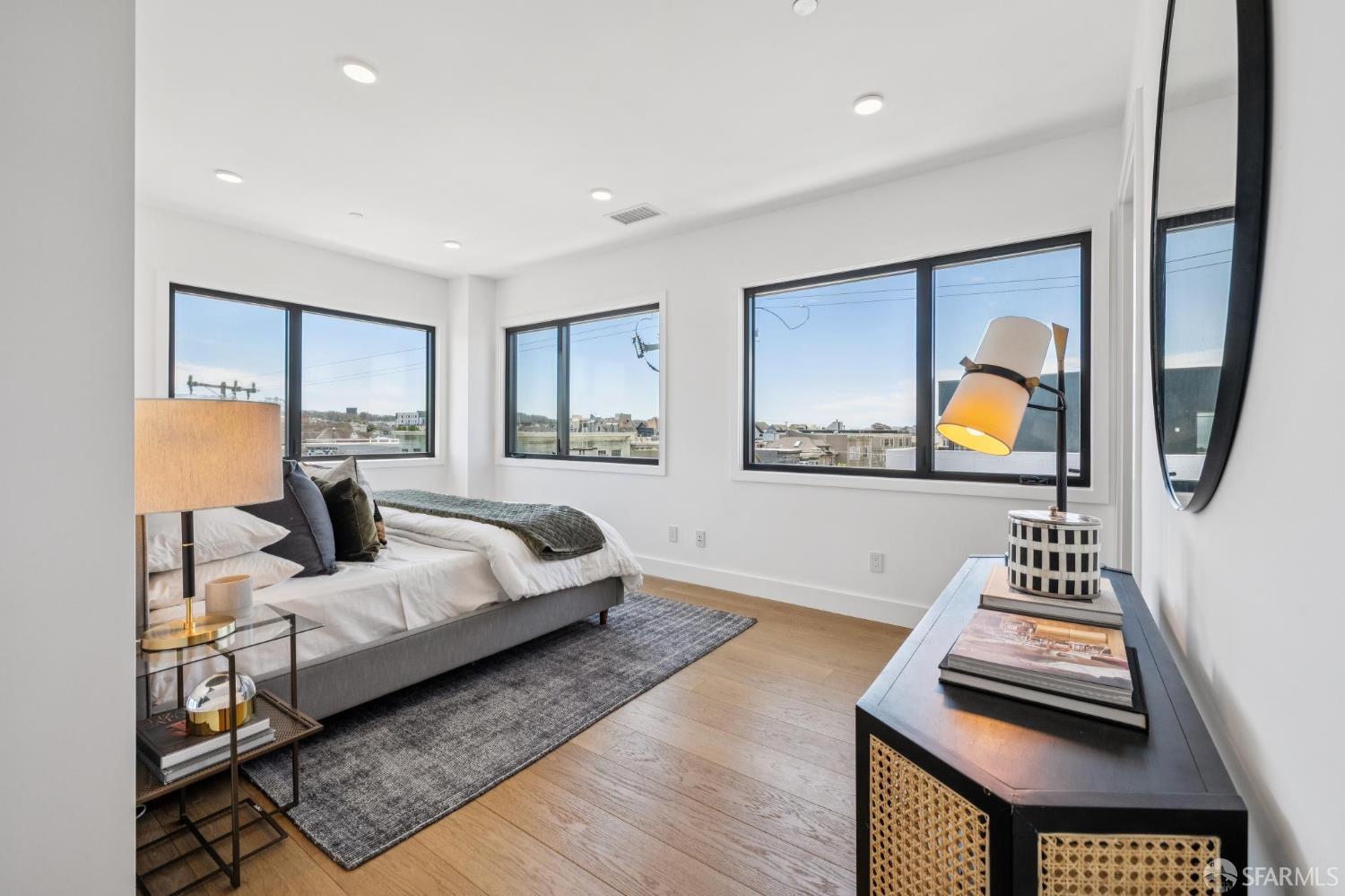4135 California Street # 4
