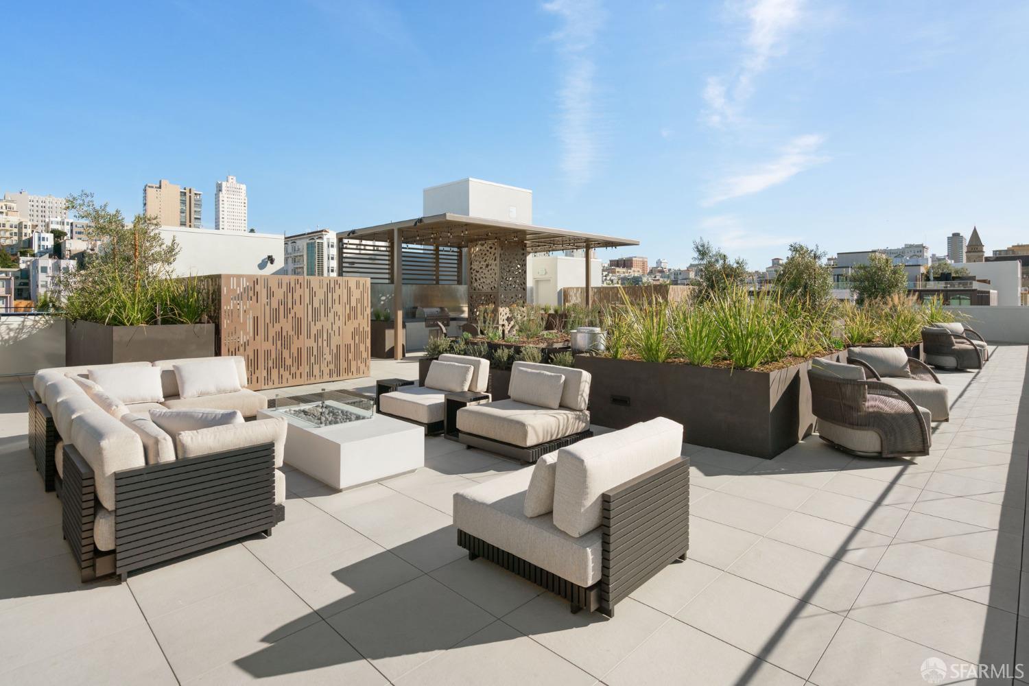 2525 Van Ness Avenue # 602