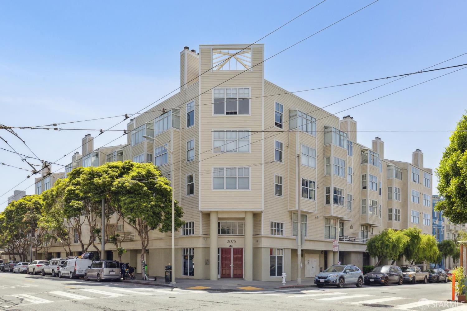 2075 Sutter Street # 319
