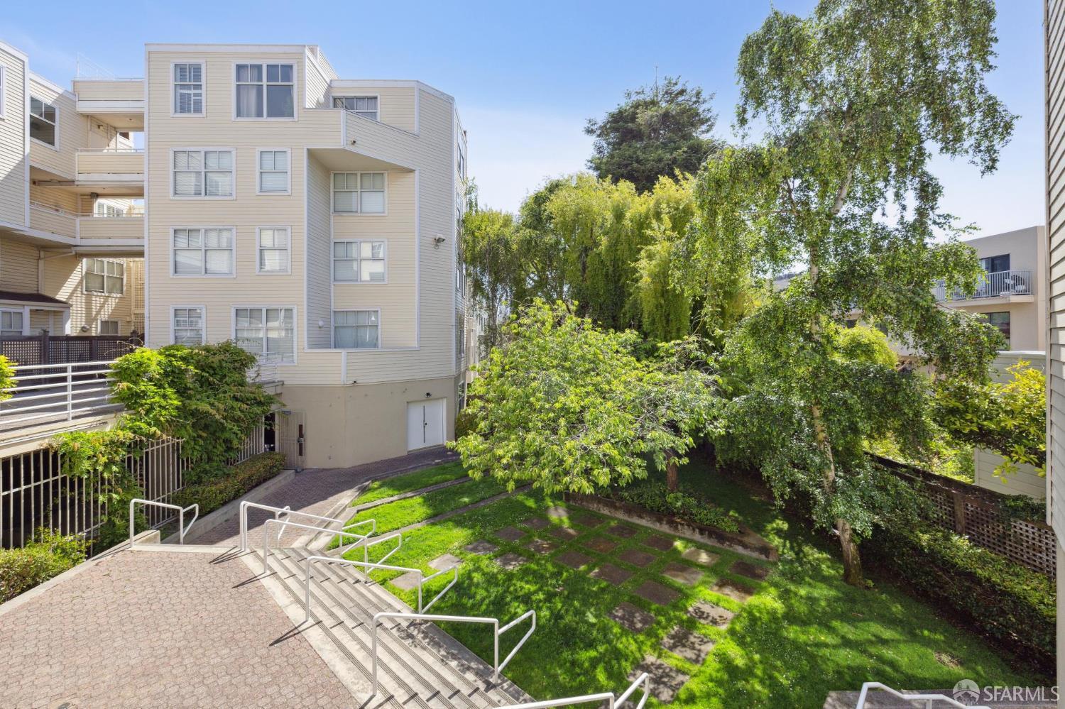 2075 Sutter Street # 319