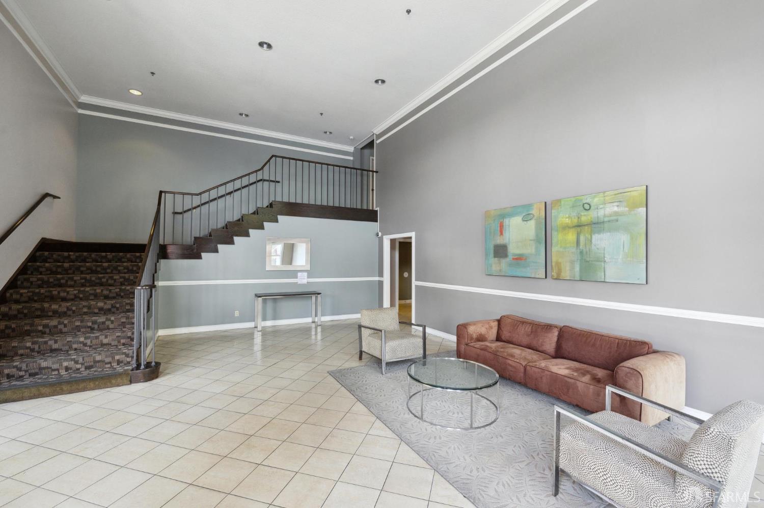 2075 Sutter Street # 319