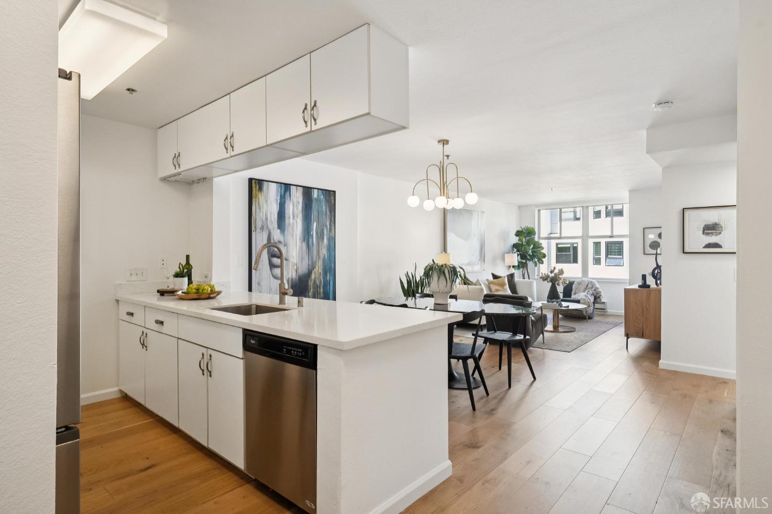 2075 Sutter Street # 319