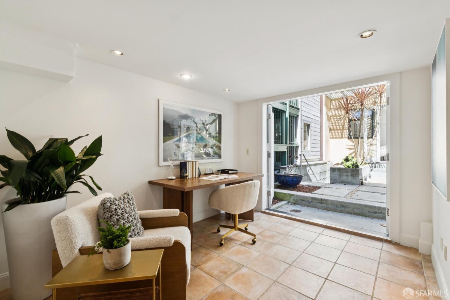 659 Greenwich Street