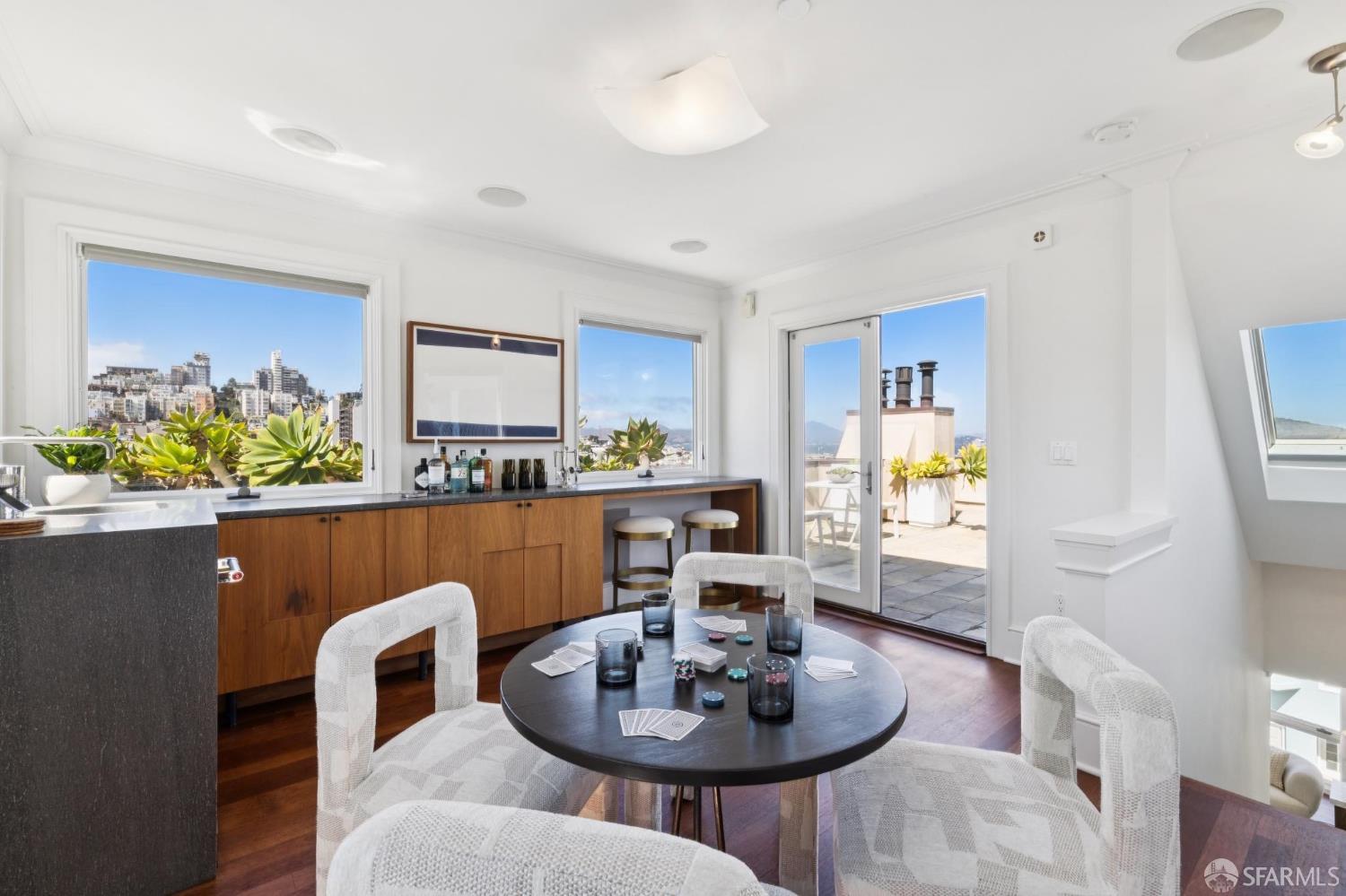 659 Greenwich Street