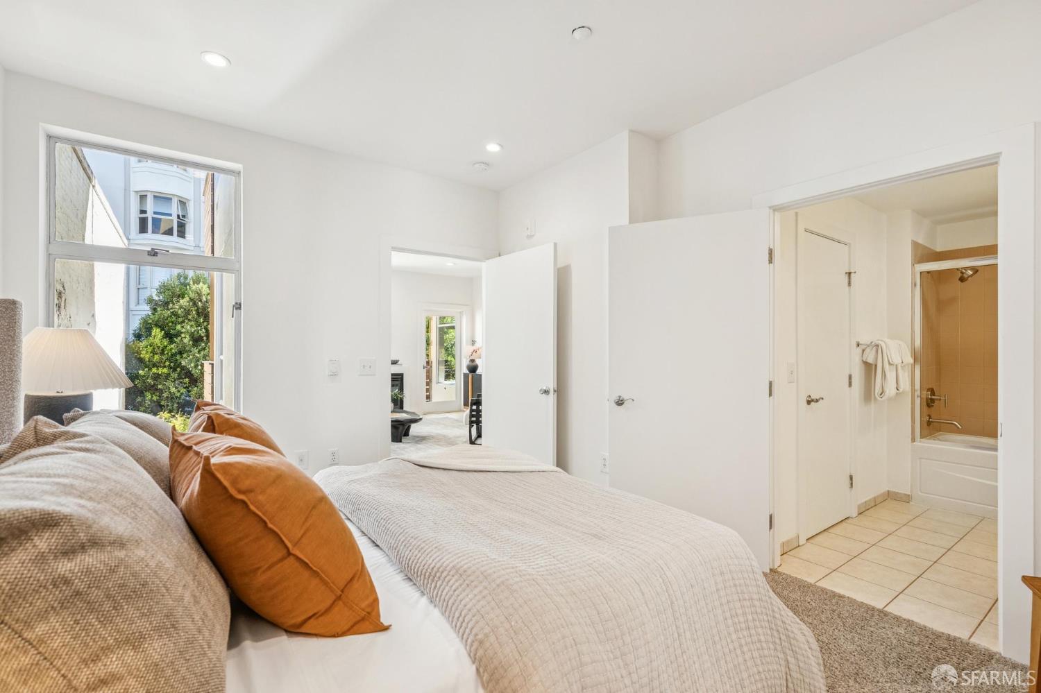 1521 Sutter Street # 306