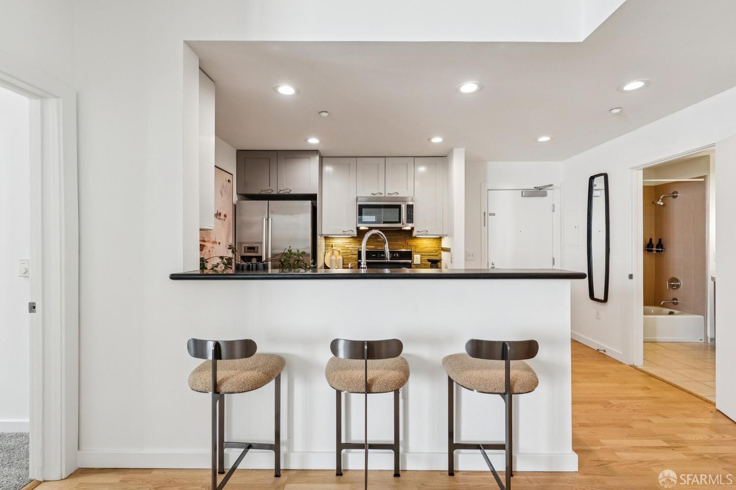 1521 Sutter Street # 306